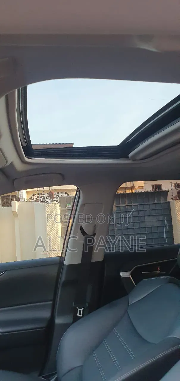 Toyota RAV4 2025 Gray