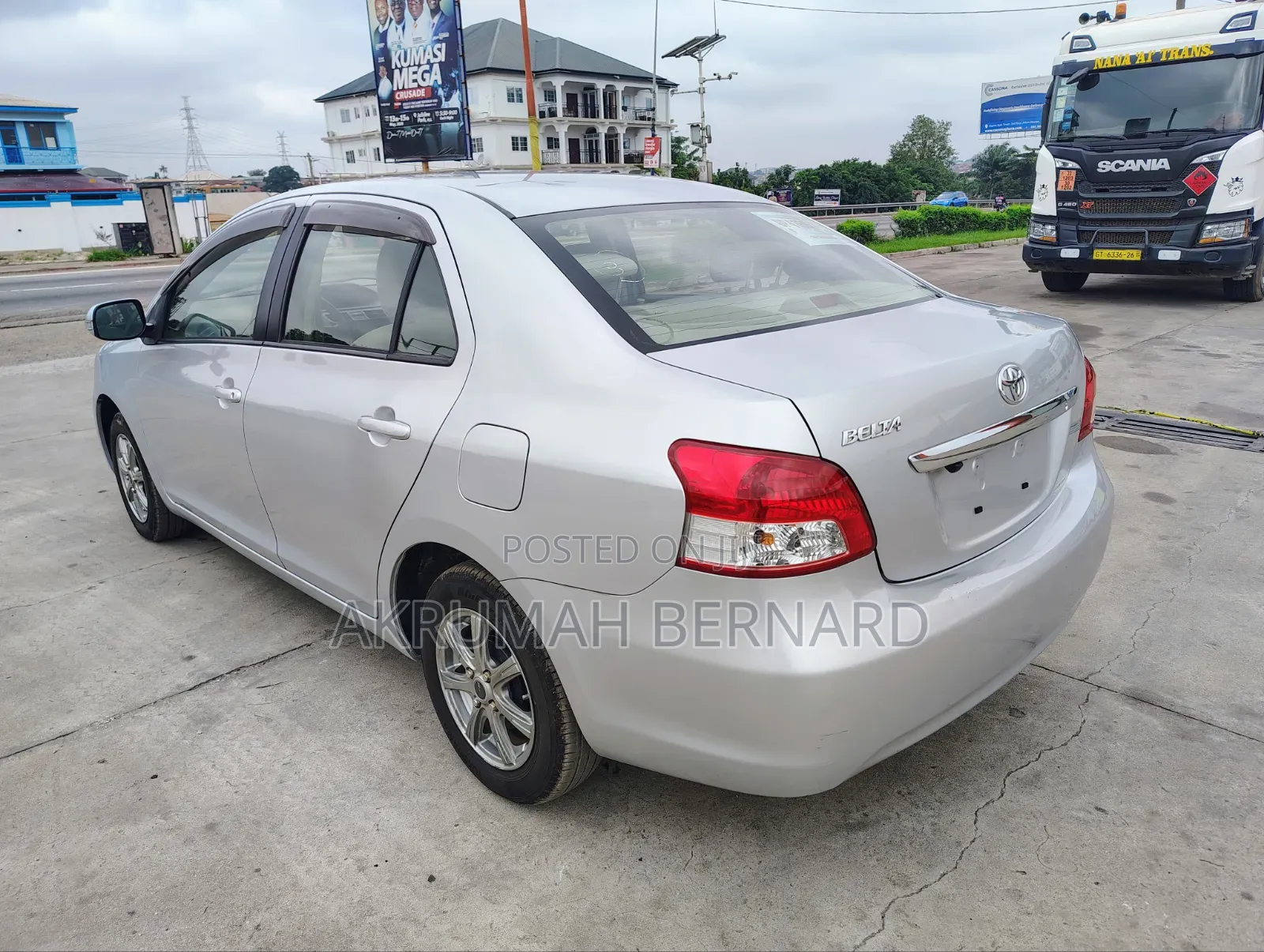 Toyota Belta 2010 Silver