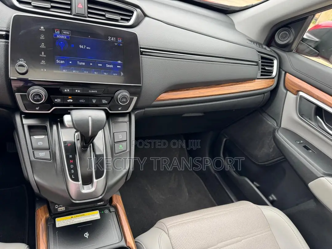 Honda CR-V Touring AWD 2020 Red