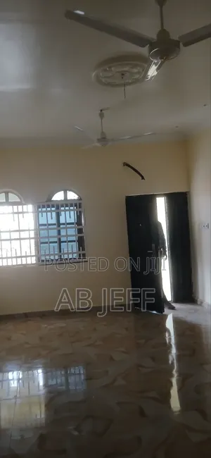 3bdrm Apartment in Kwadaso Estate, Kumasi Metropolitan for rent