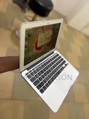 Laptop Apple MacBook Air 4GB Intel Core i5 HDD 128GB