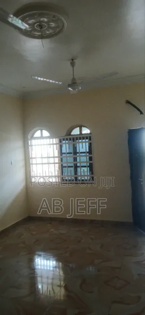3bdrm Apartment in Kwadaso Estate, Kumasi Metropolitan for rent