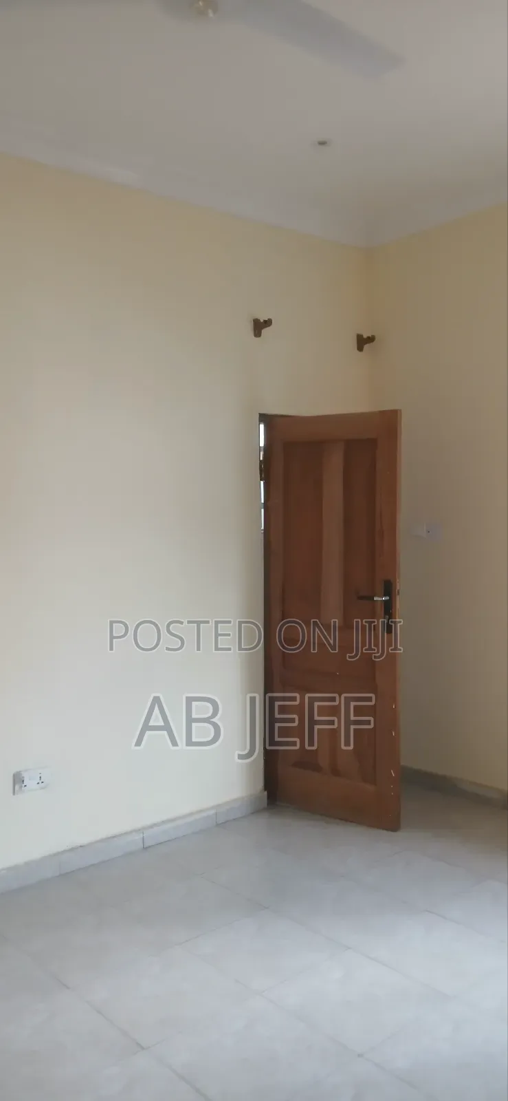3bdrm Apartment in Kwadaso Estate, Kumasi Metropolitan for rent