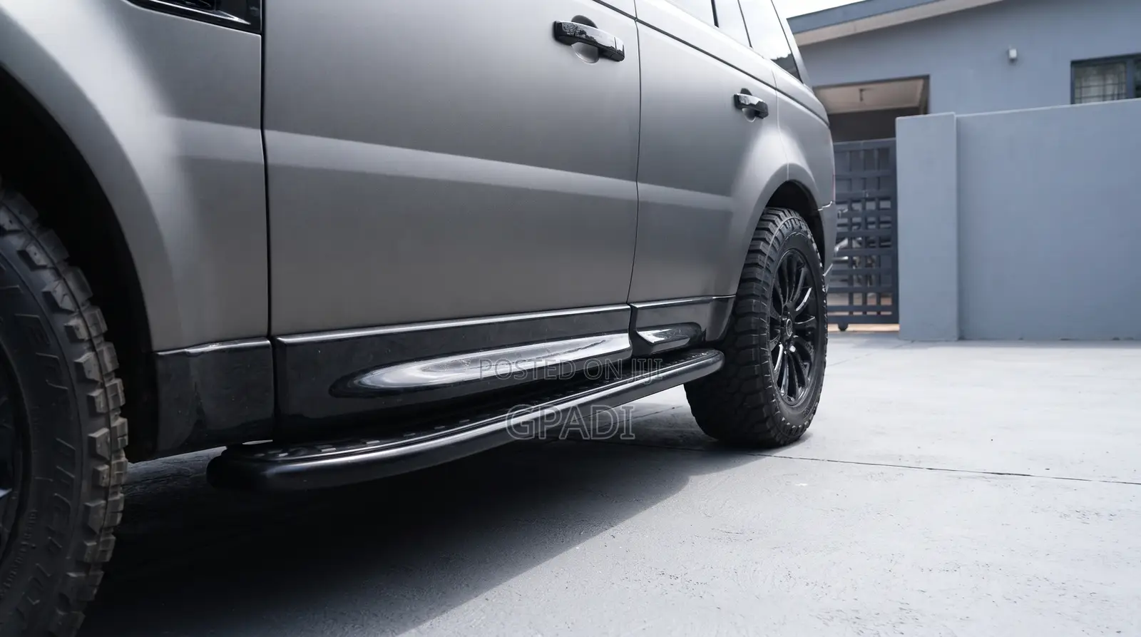 Land Rover Range Rover Sport Autobiography 4x4 (5.0L 8cyl 6A) 2012 Gray