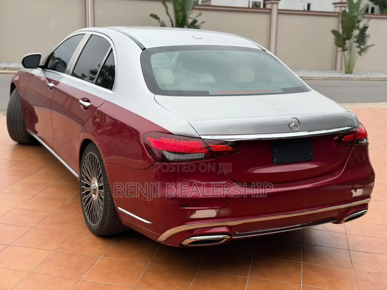 Mercedes-Benz E300 2017 Red
