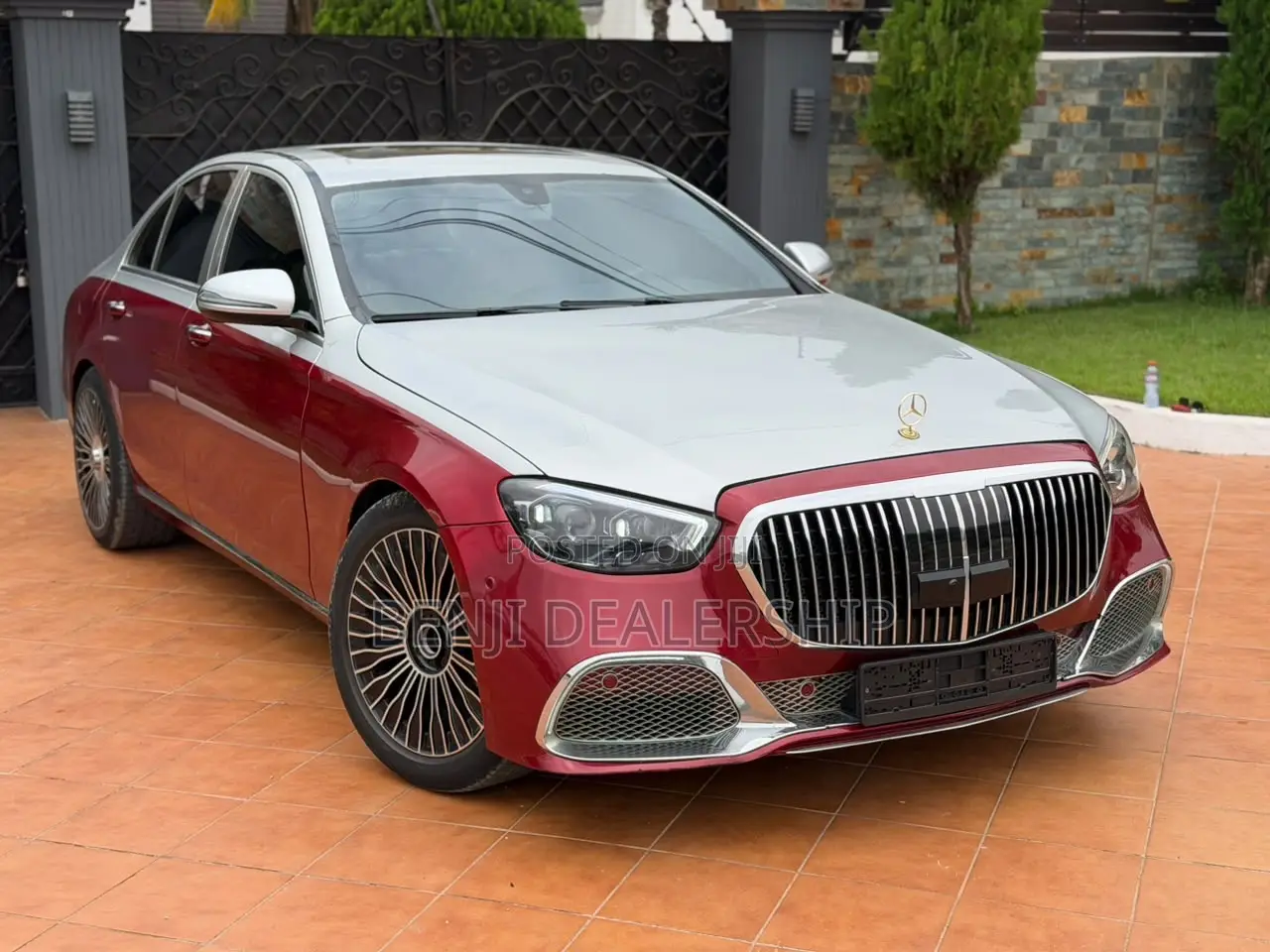 Mercedes-Benz E300 2017 Red