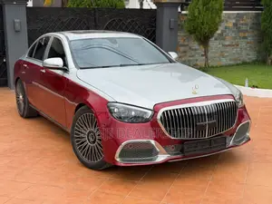 Mercedes-Benz E300 2017 Red