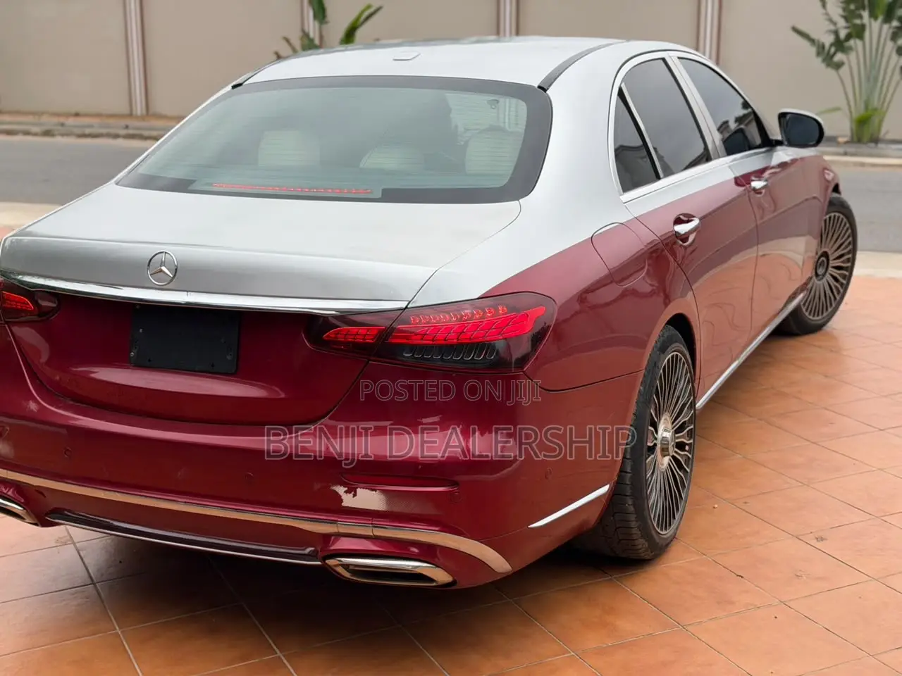 Mercedes-Benz E300 2017 Red