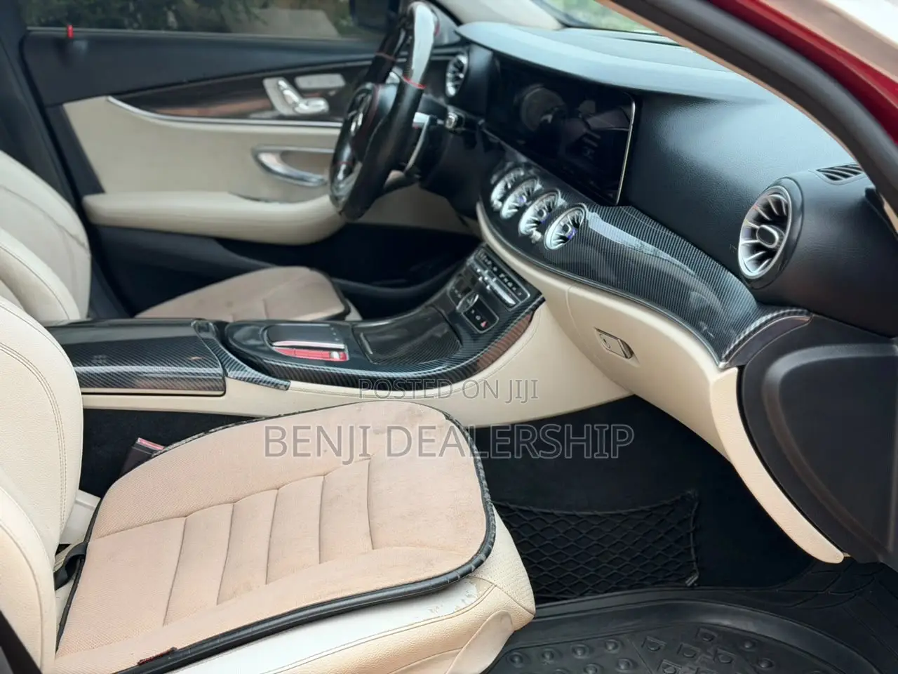 Mercedes-Benz E300 2017 Red