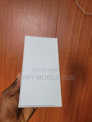 New Samsung Galaxy S20 FE 128 GB