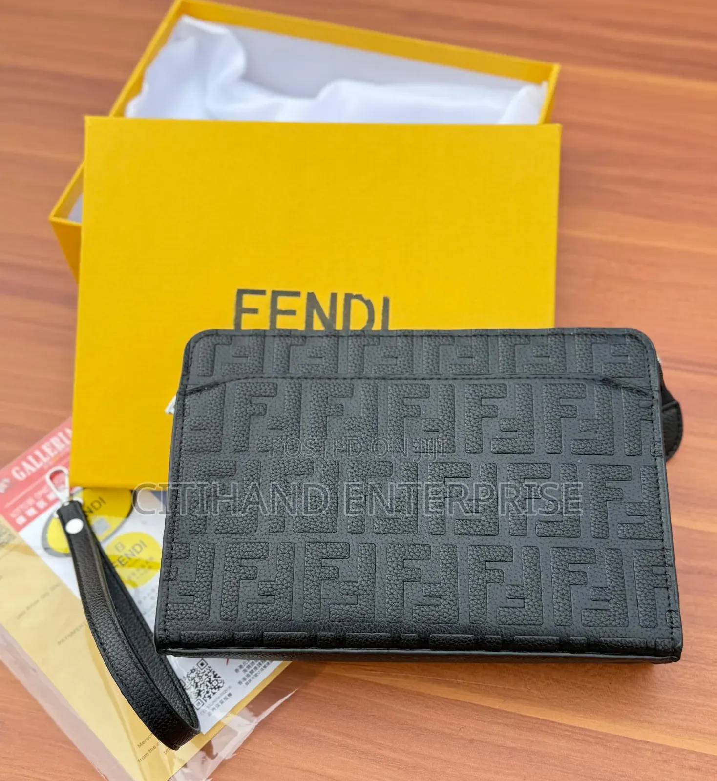 Quality Men's Clutch Bag - Durable Stylish!!
