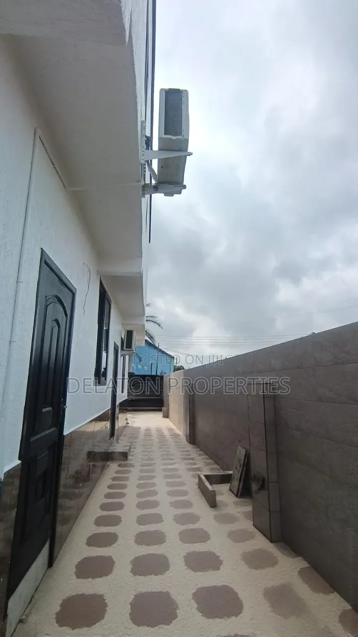 4bdrm House in Lashibi for rent