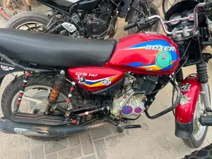 Bajaj Boxer 125 2025 Black