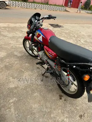 Bajaj Boxer 125 2025 Black
