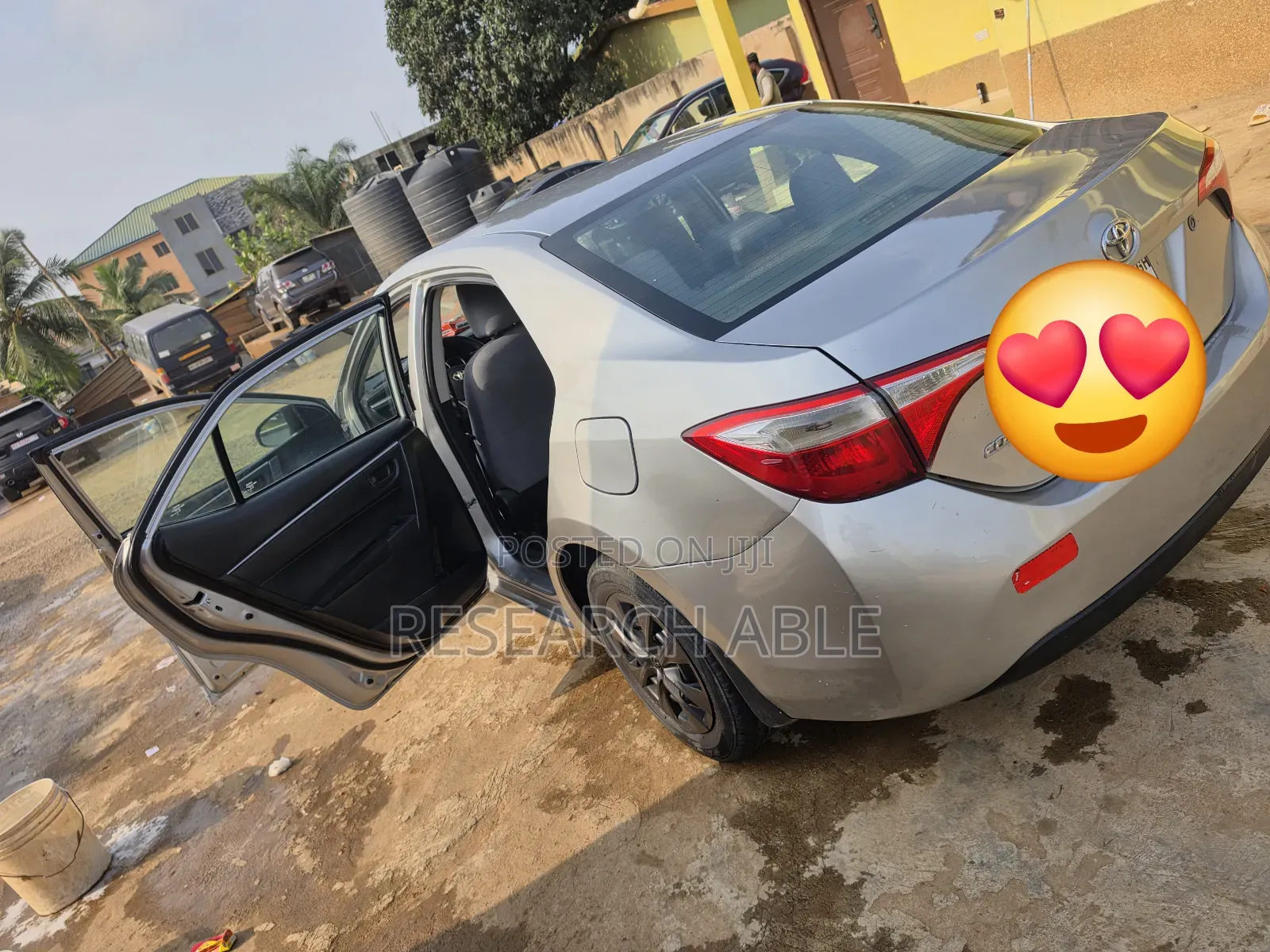 Toyota Corolla LE 4dr Sedan (1.8L 4cyl CVT) 2014 Silver