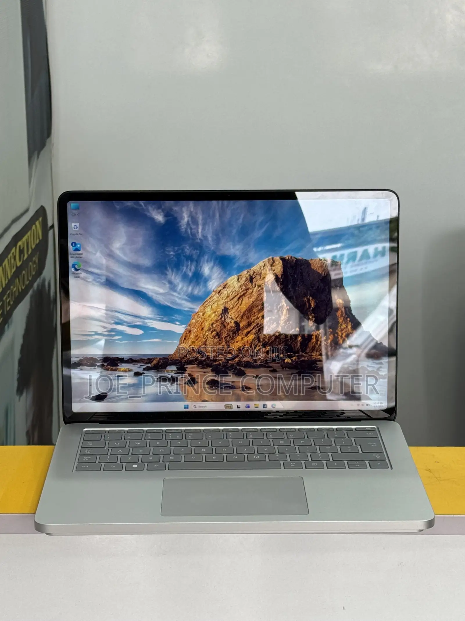 New Microsoft Surface Laptop Studio 2 16GB Intel Core i7 SSD 512GB