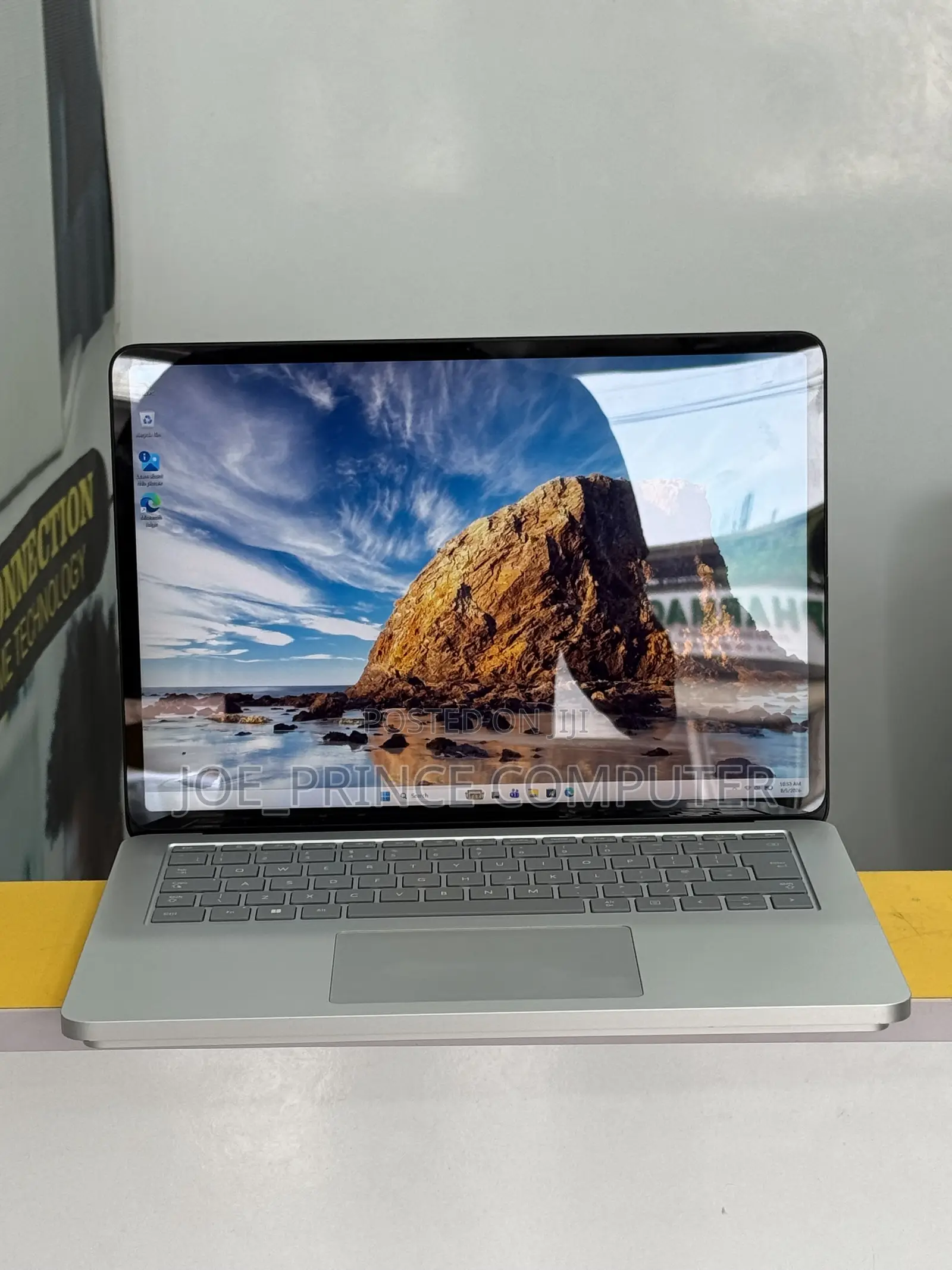 New Microsoft Surface Laptop Studio 2 16GB Intel Core i7 SSD 512GB
