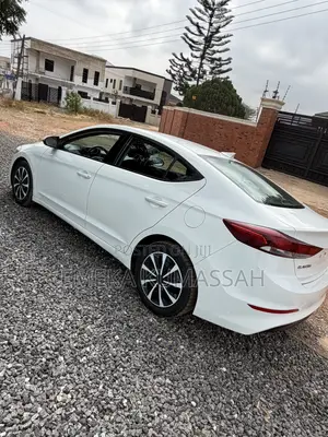 Hyundai Elantra 2017 White