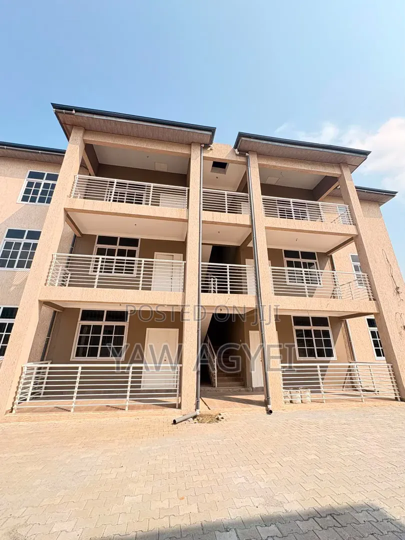 2bdrm Apartment in Exponent, Ashaley Botwe for rent