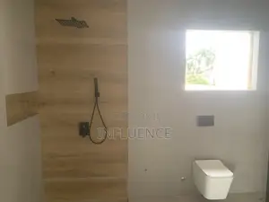 5bdrm House in Adjirigano, East Legon for sale