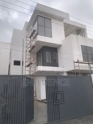 5bdrm House in Adjirigano, East Legon for sale