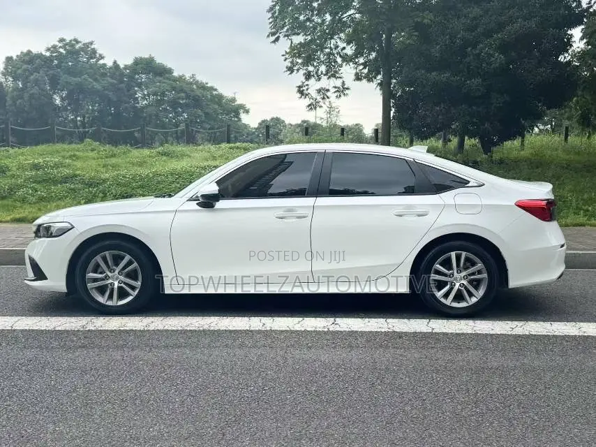 Honda Civic 2024 White