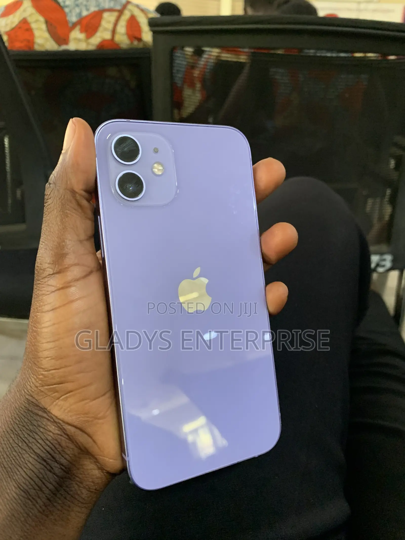 Apple iPhone 12 64 GB Purple