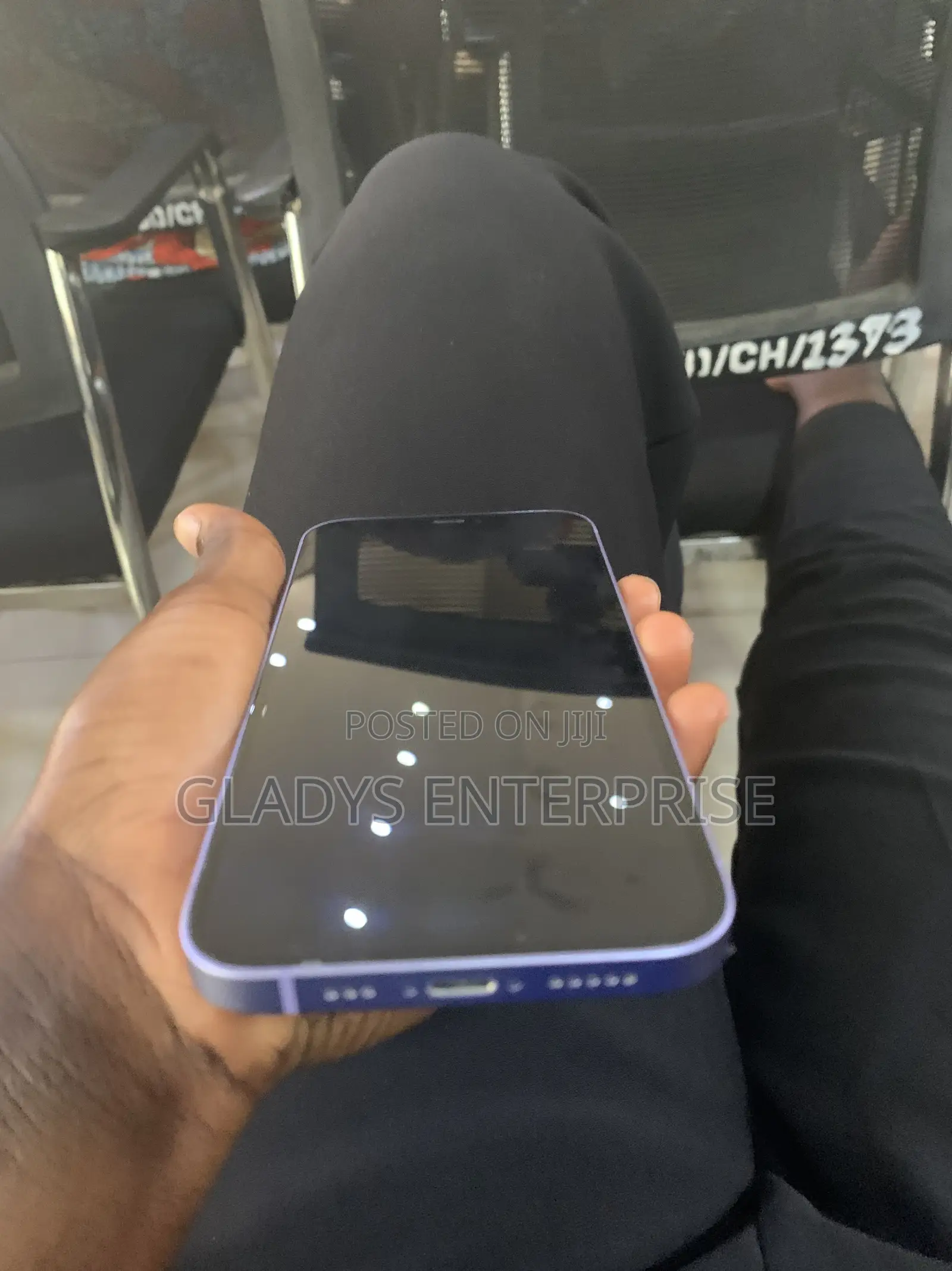Apple iPhone 12 64 GB Purple