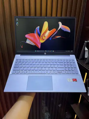 Laptop HP Pavilion 15-eh0050wm 8GB AMD SSD 256GB