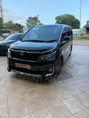 Toyota Voxy 2015 Black