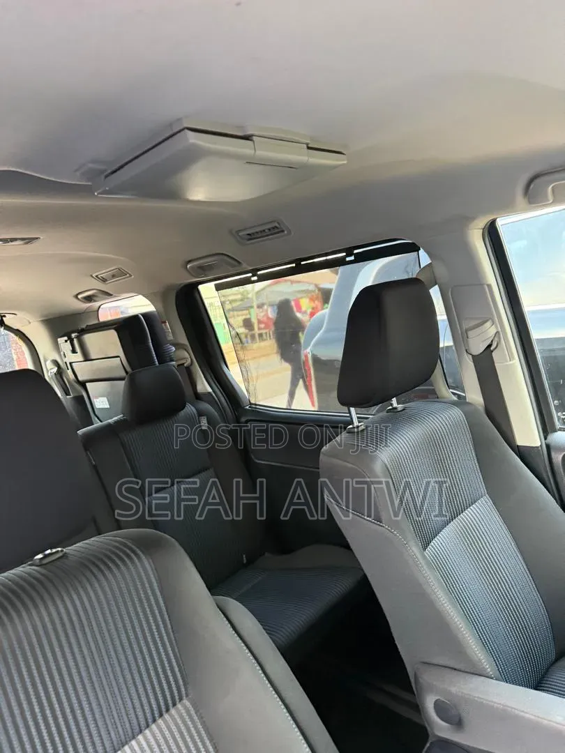 Toyota Voxy 2015 Black