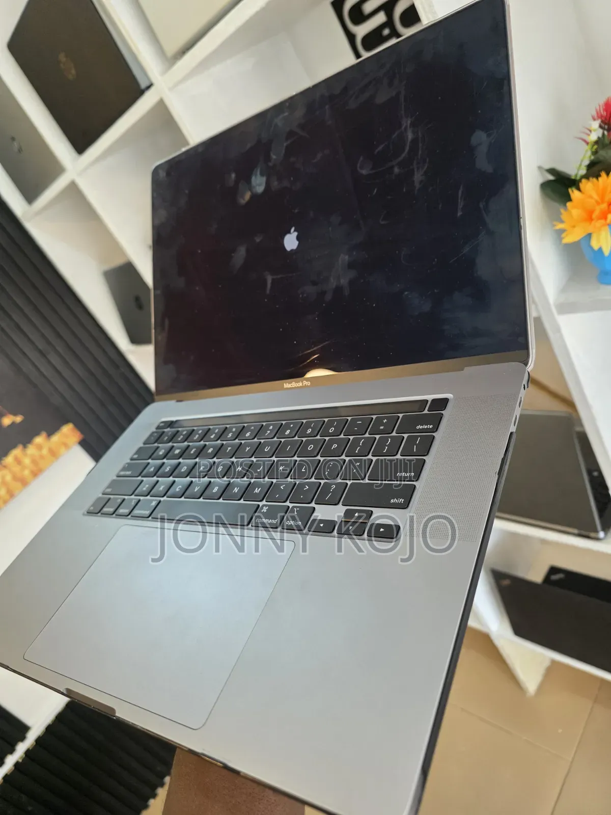 Laptop Apple MacBook 2019 16GB Intel Core i9 SSD 1T