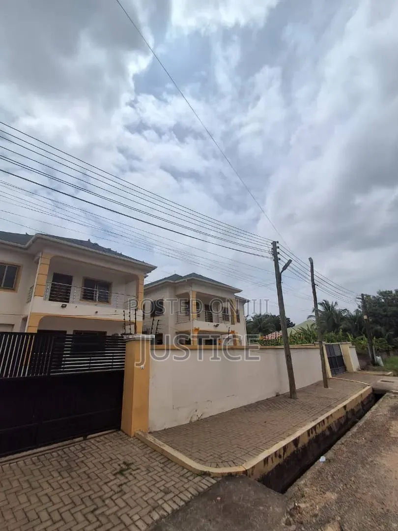 3bdrm House in West Legon, Police Station for rent