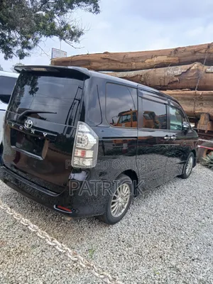 Toyota Voxy 2013 Black