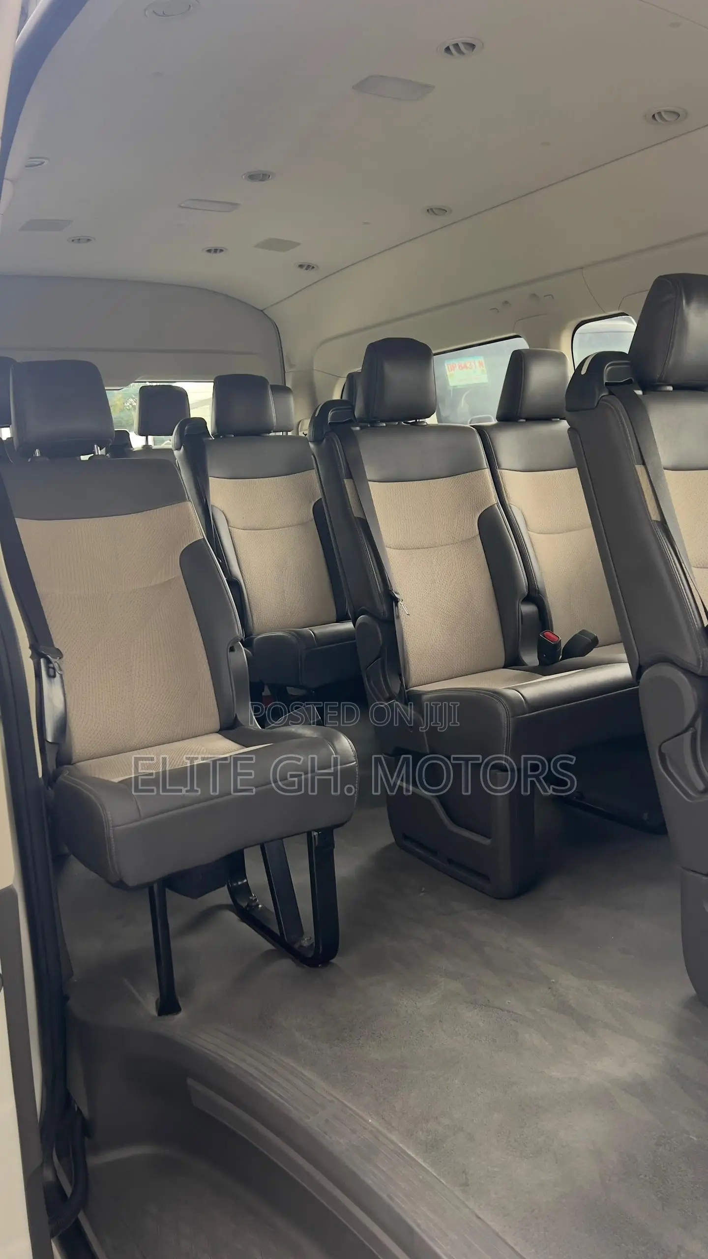 Toyota HiAce 2021 White