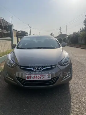 Hyundai Elantra 2016 Gold