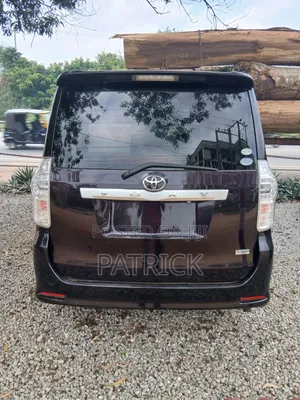 Toyota Voxy 2011 Matt Black