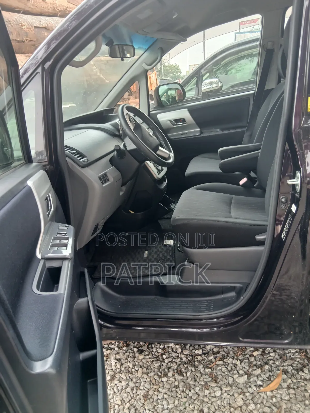 Toyota Voxy 2011 Matt Black