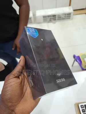 New Samsung Galaxy S20 128 GB Gray