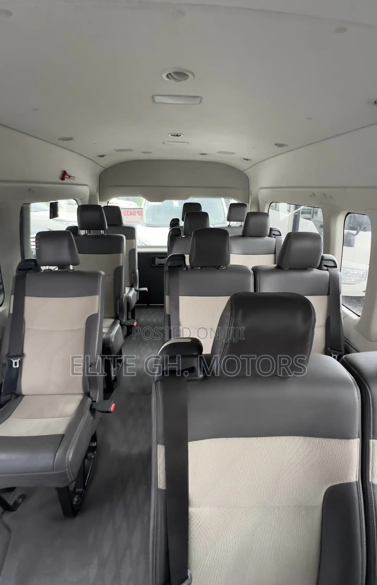Toyota HiAce 2021 White