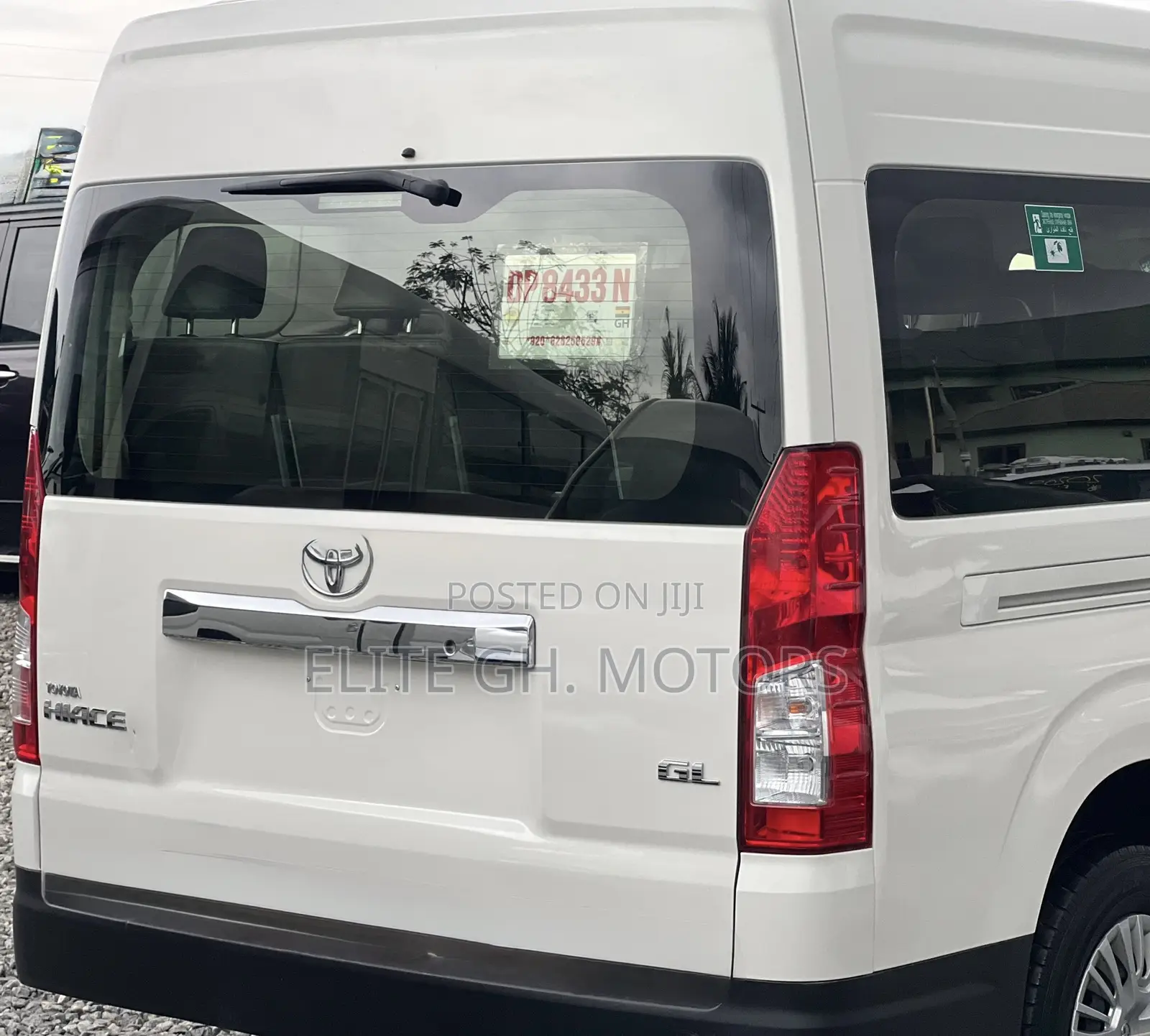 Toyota HiAce 2021 White