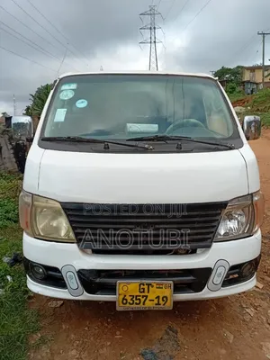Nissan Caravan (Urvan) 2006 White