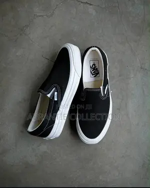 The Vans Premium Slip on Black/White