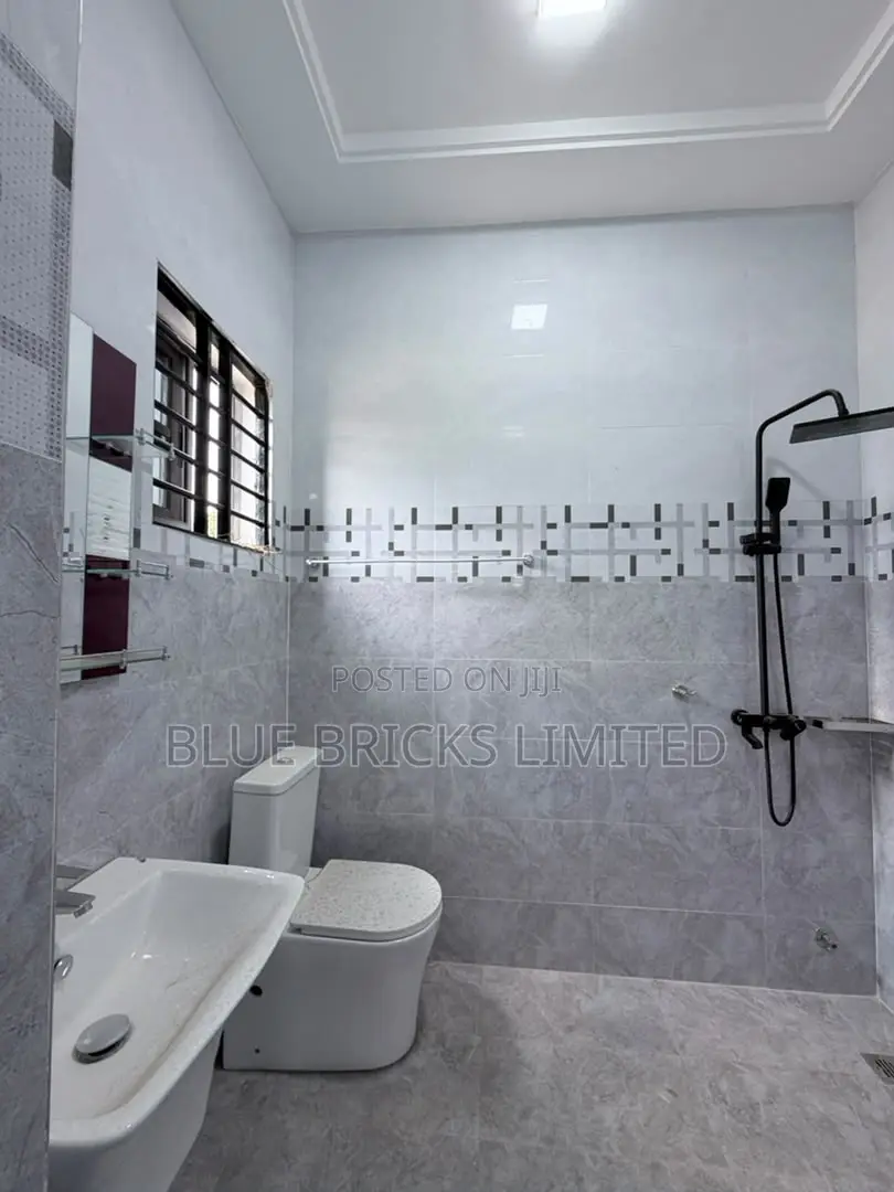 2bdrm Apartment in Ashaley Botwe, Nmai-Dzorn for rent