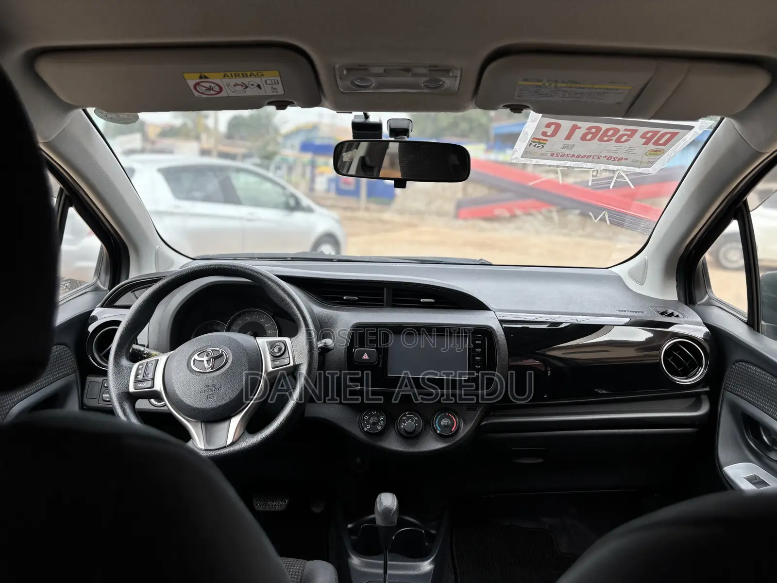 Toyota Vitz 1.3 AWD 3dr 2015 Gray