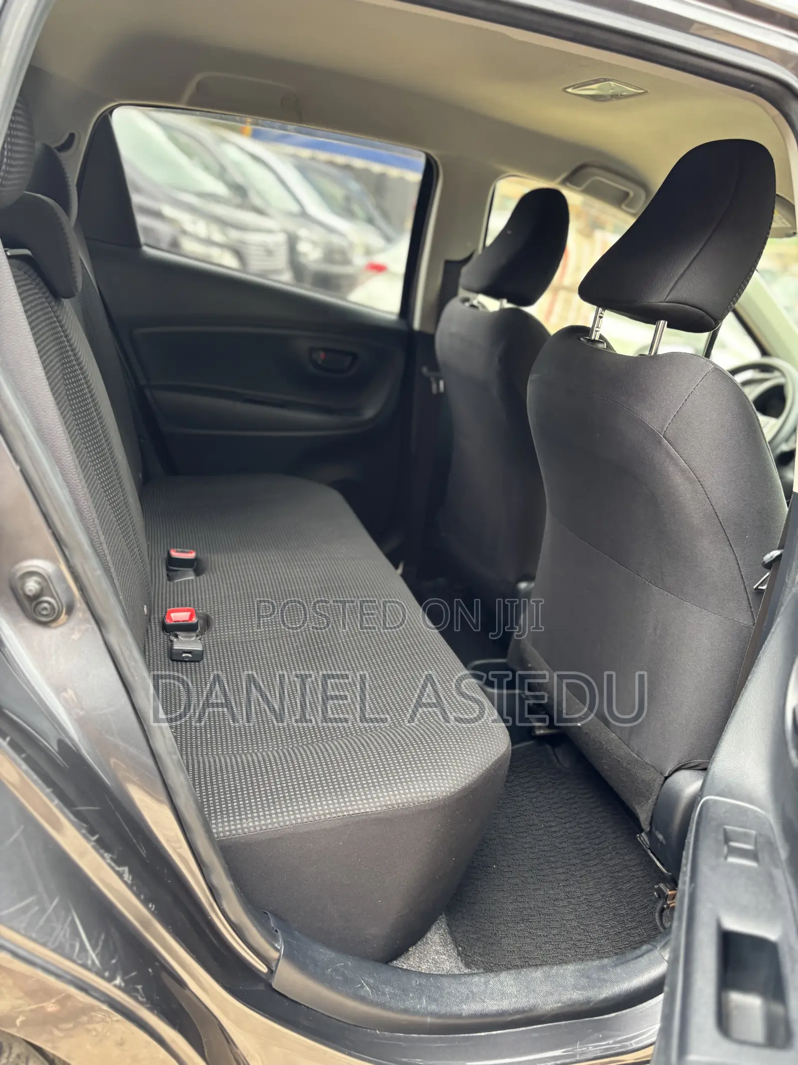 Toyota Vitz 1.3 AWD 3dr 2015 Gray