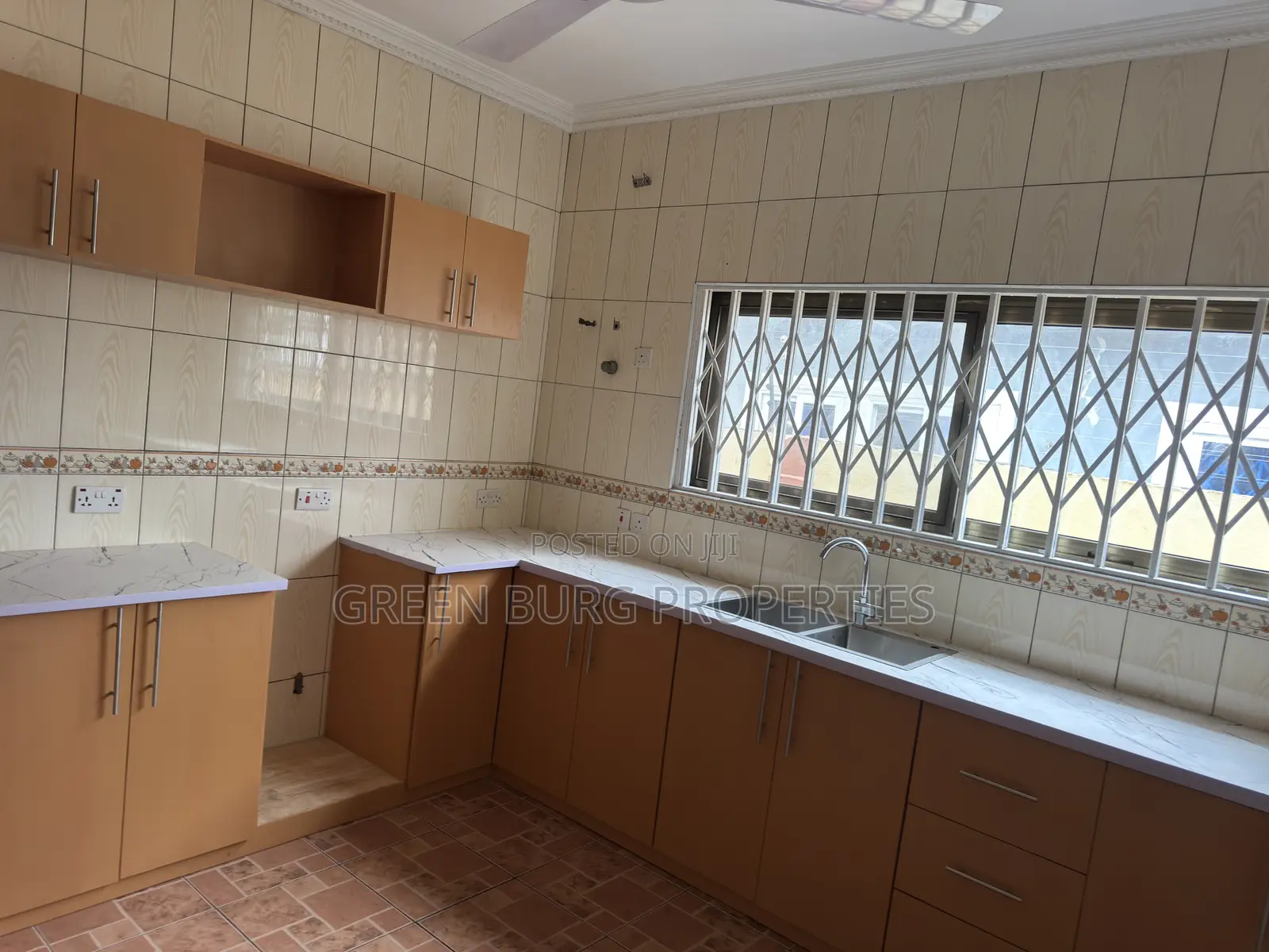 3bdrm House in Green, East Legon for rent