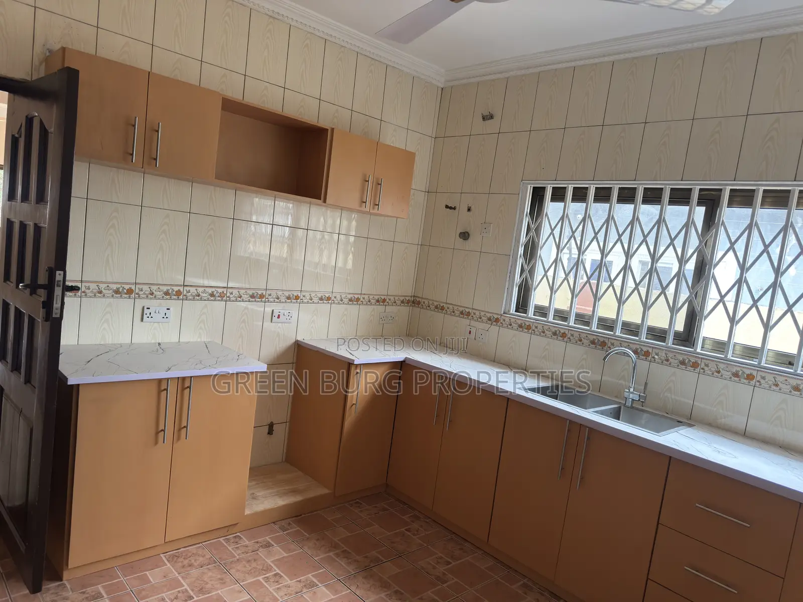 3bdrm House in Green, East Legon for rent