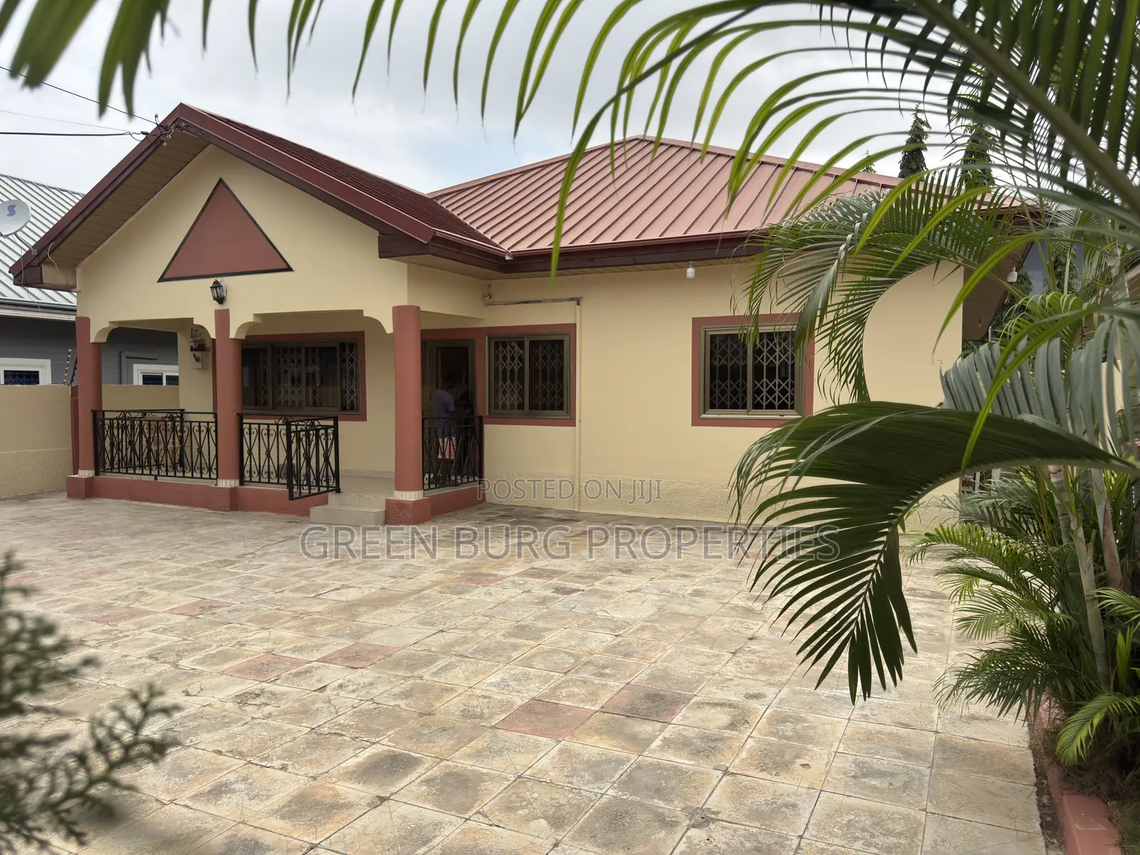 3bdrm House in Green, East Legon for rent
