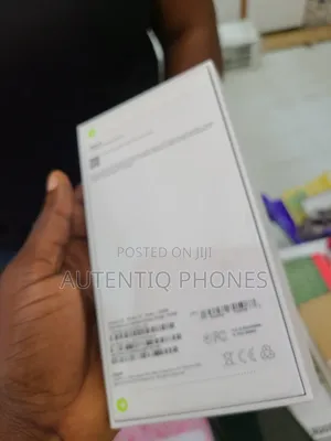 New Apple iPhone 15 128 GB Green